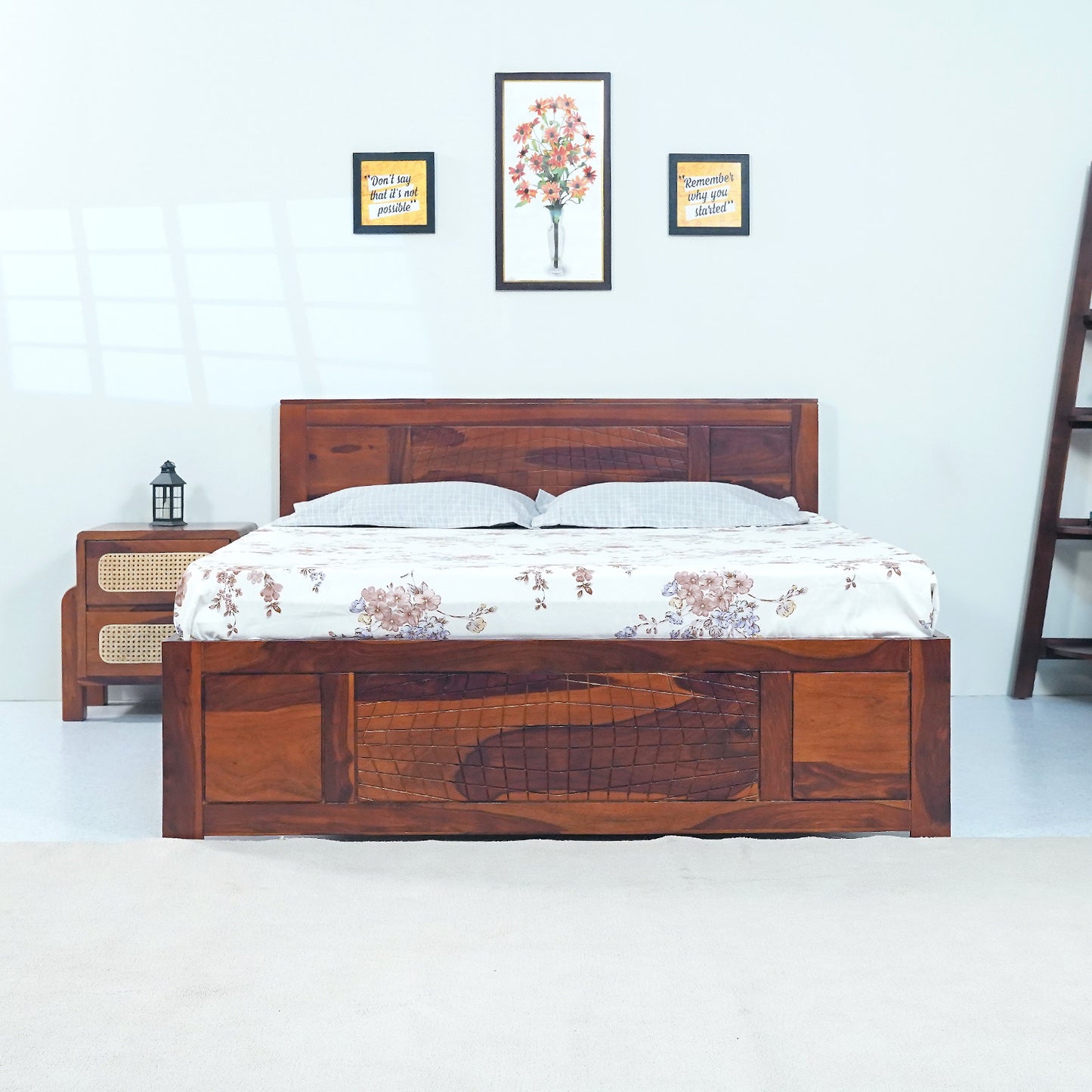 Sirius Sheesham Wood Queen Size Bed in Honey Finish