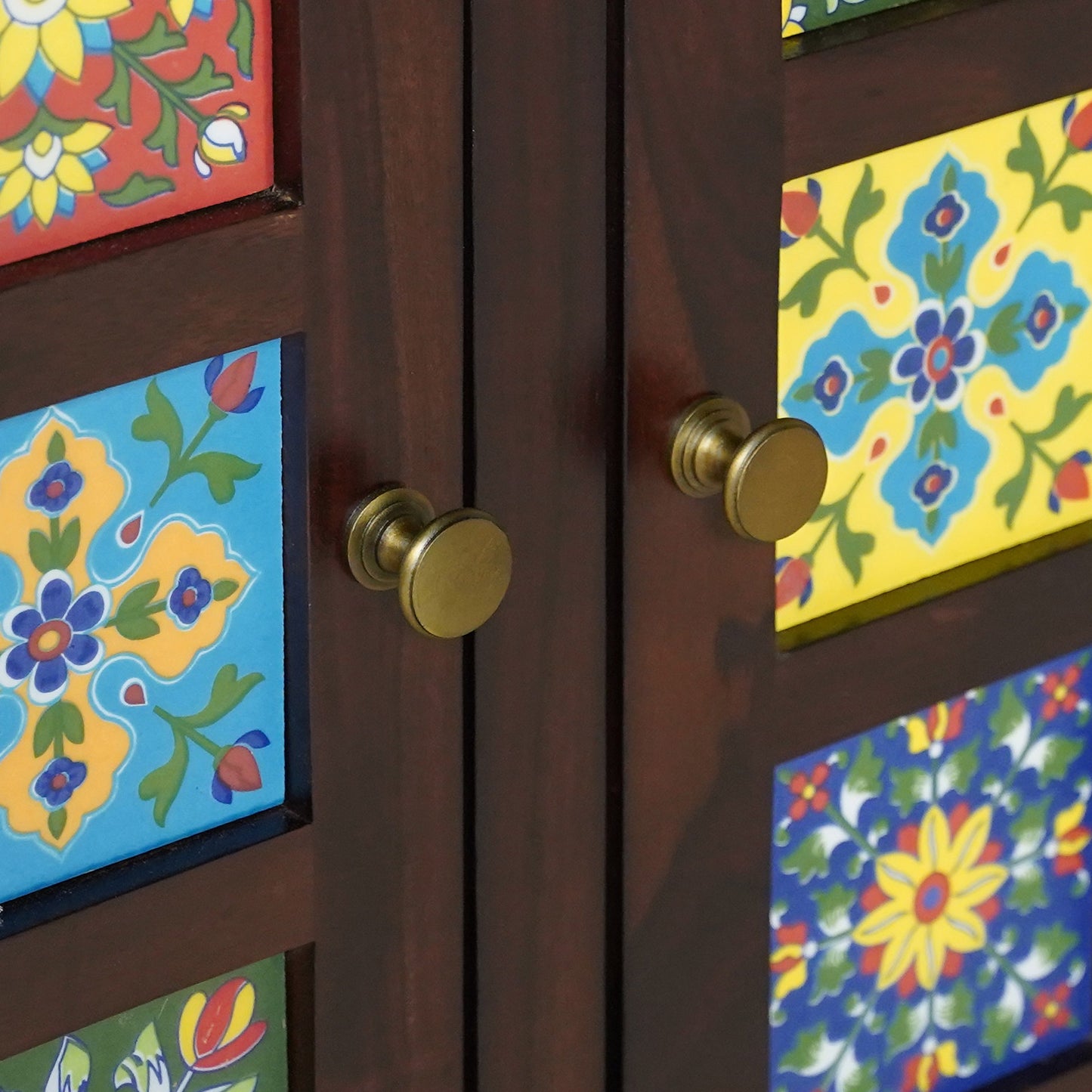 Amber Sheesham Wood Sideboard in Walnut Finish