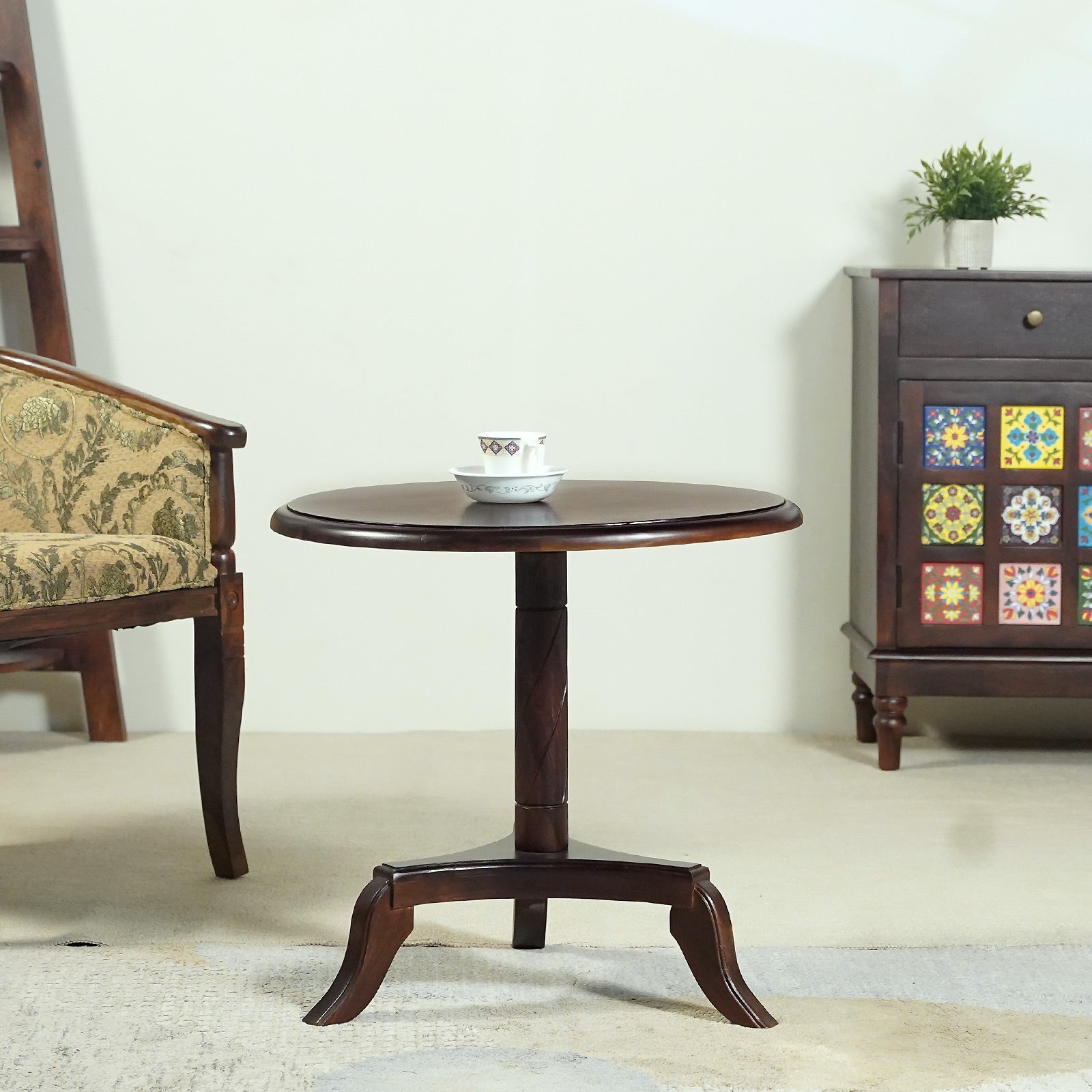 Emperor Sheesham Wood Round Stool in Walnut Finish