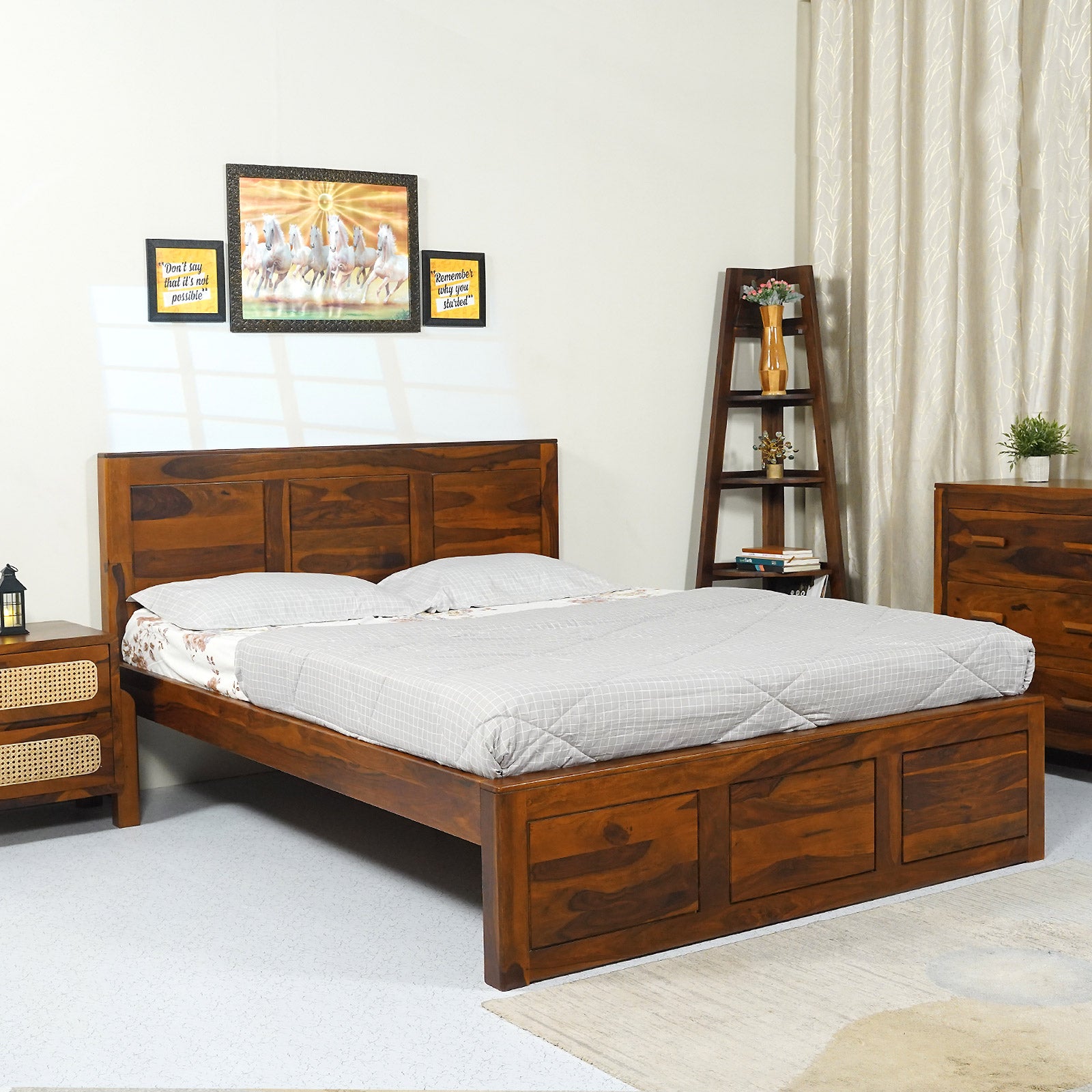 Toronto Sheesham Wood Queen Size Bed in Honey Finish